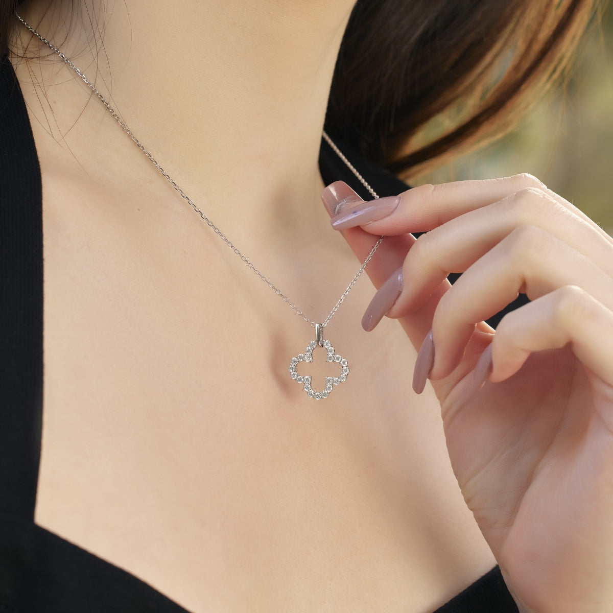 [Bloom]Four-Leaf Clover Hollow Design Exquisite Necklace