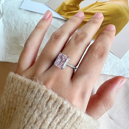 [Bloom]4.0 Carat Luxurious Engagement Ring