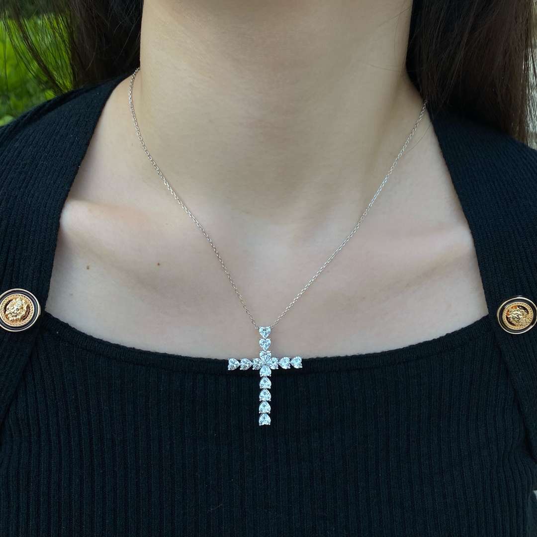 [Bloom]Radiant Cross Shape Necklace