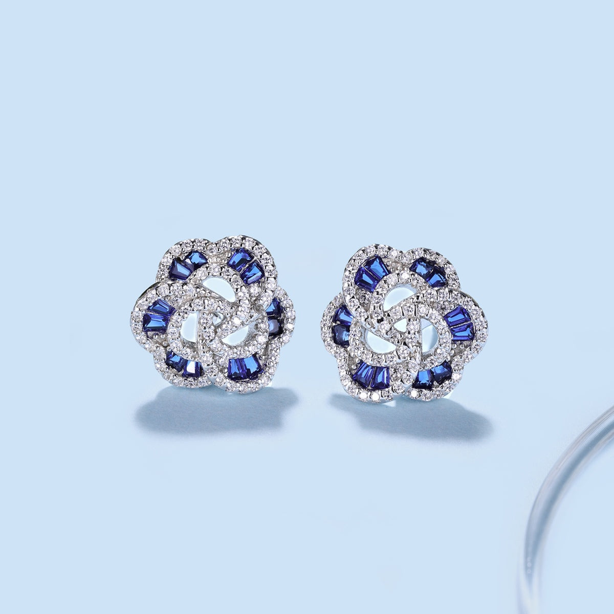 [Bloom]Exquisite Flower Shape Daily Earrings