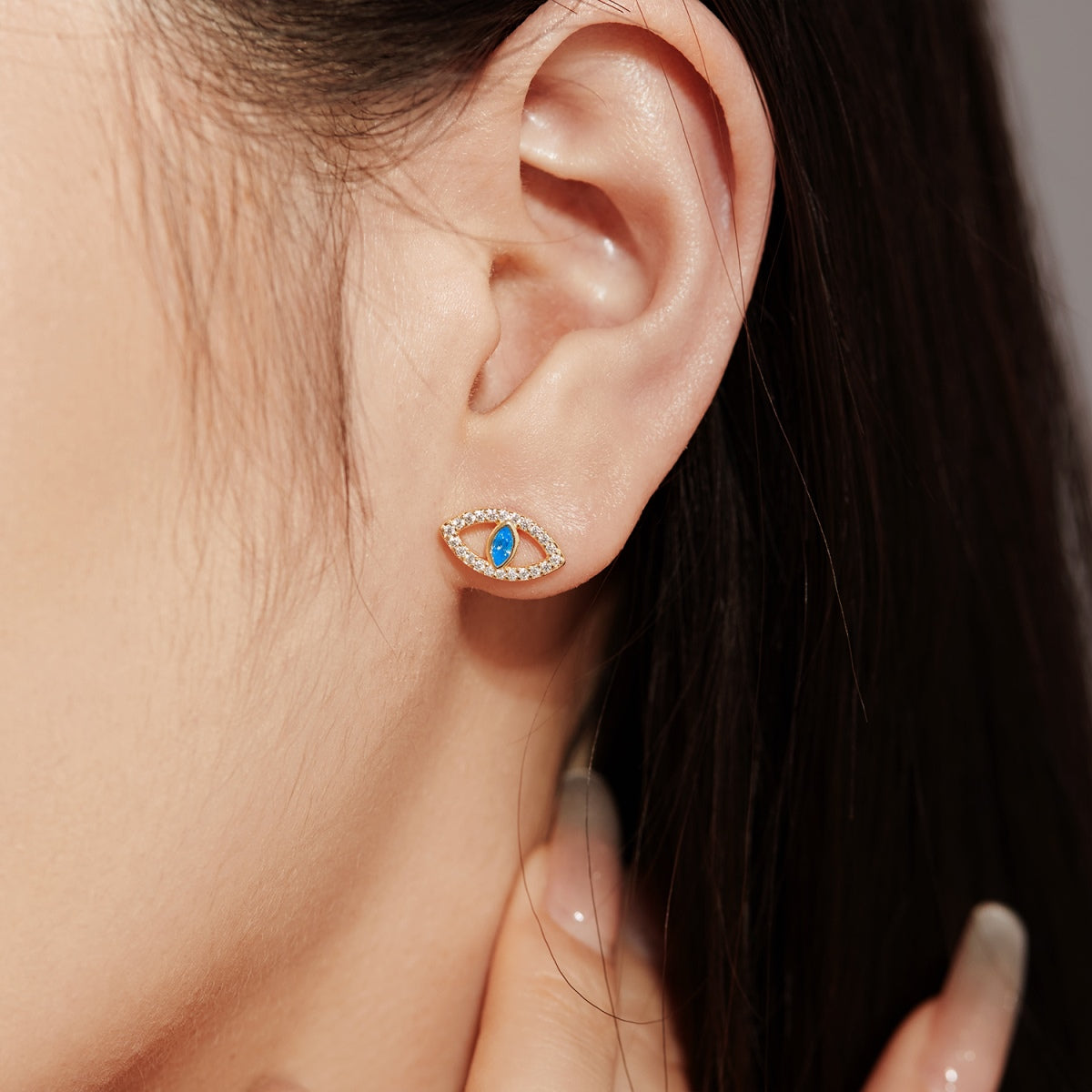 [Bloom]Blue Devil Eyes Hollow Stud Earrings