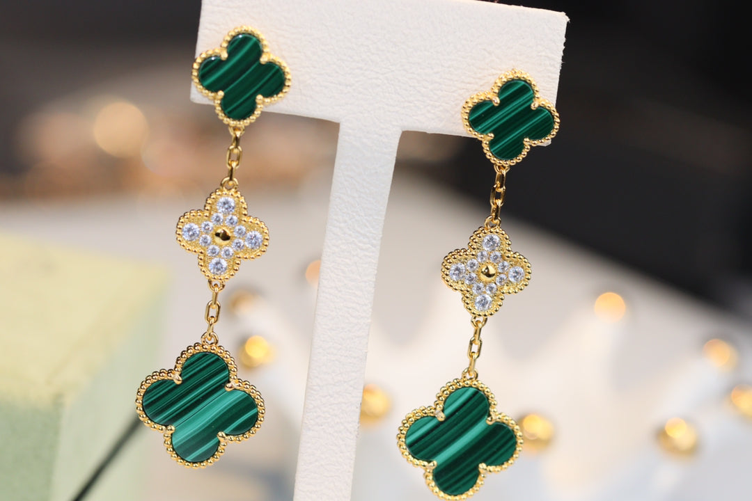 [Bloom]CLOVER EARRINGS GOLD MALACHITE DIAMOND 3 MOTIF