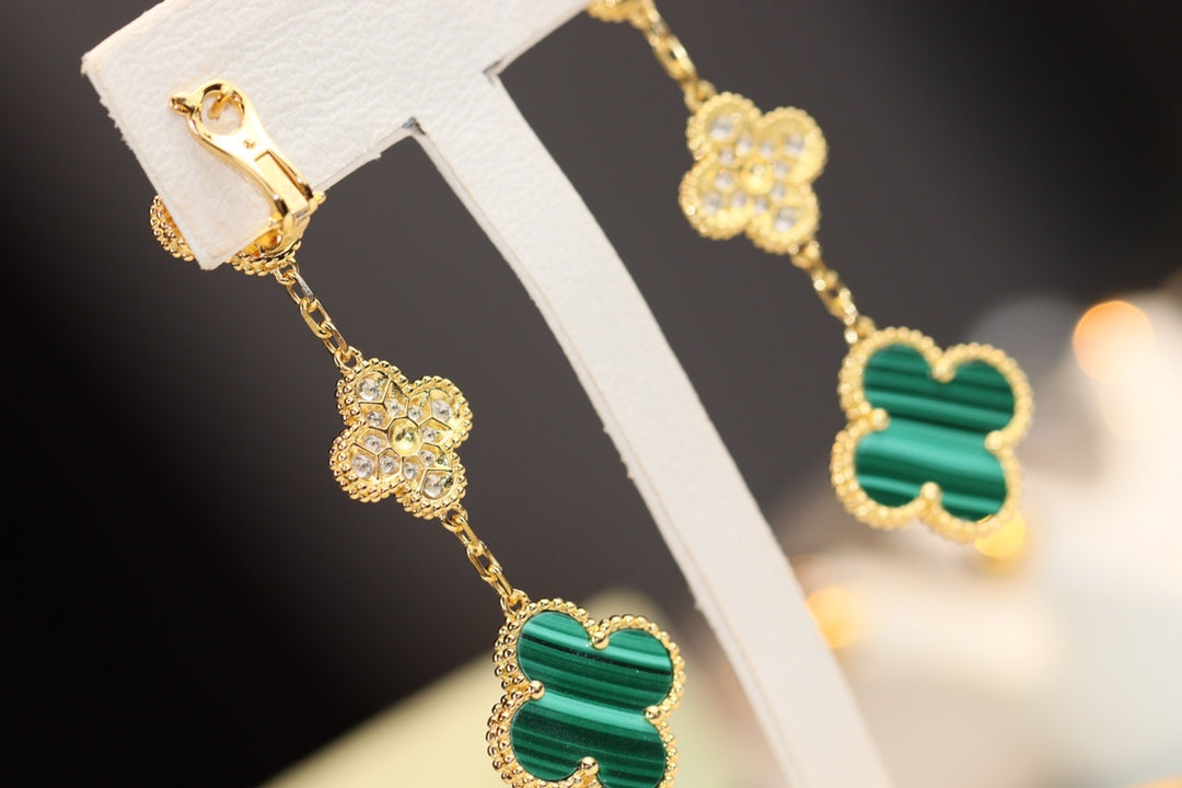 [Bloom]CLOVER EARRINGS GOLD MALACHITE DIAMOND 3 MOTIF