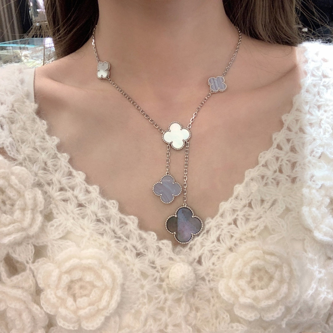 [Bloom]CLOVER MOP CHALCEDONY NECKLACE SILVER 6 MOTIF