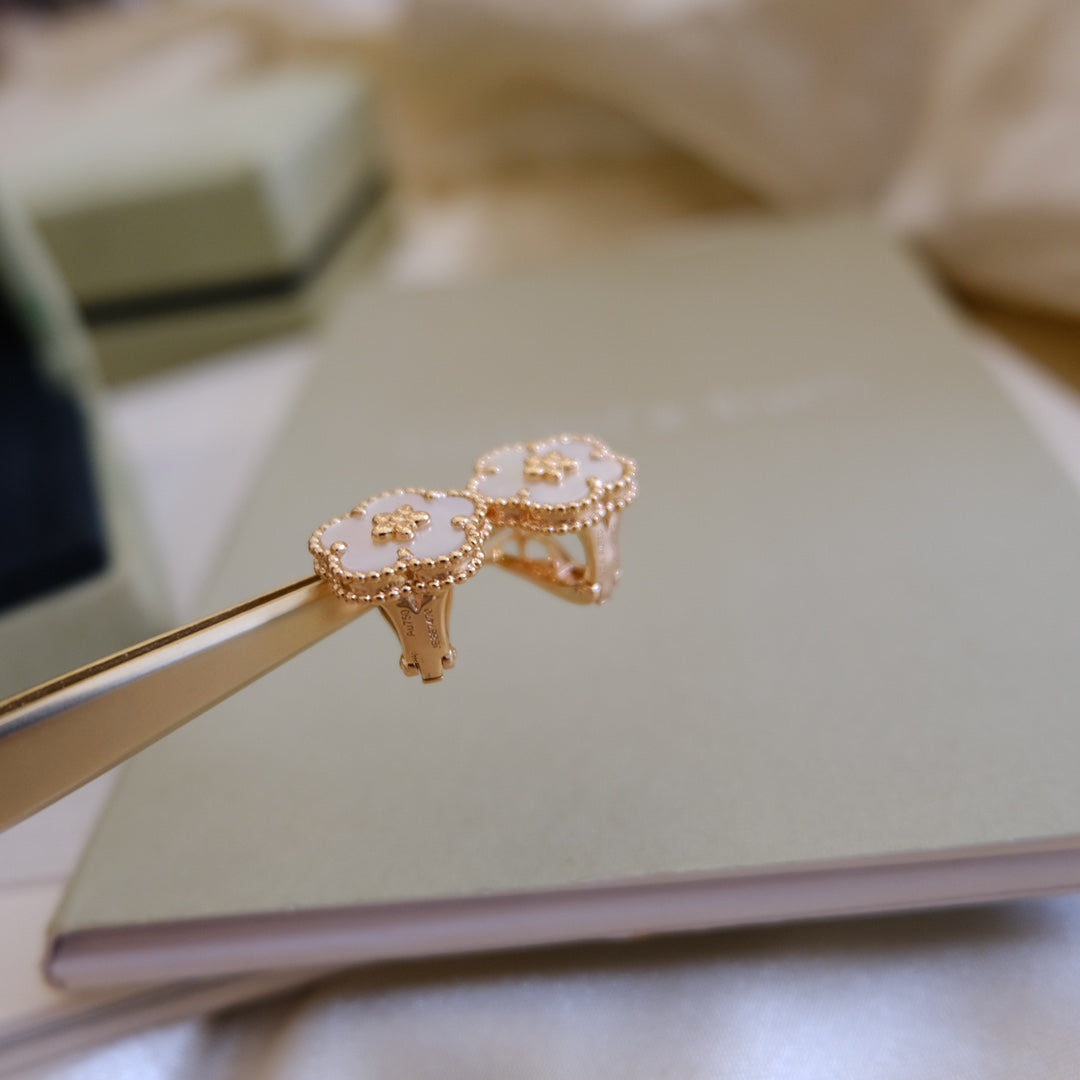 [Bloom]LUCKY PINK GOLD WHITE MOP EARRINGS