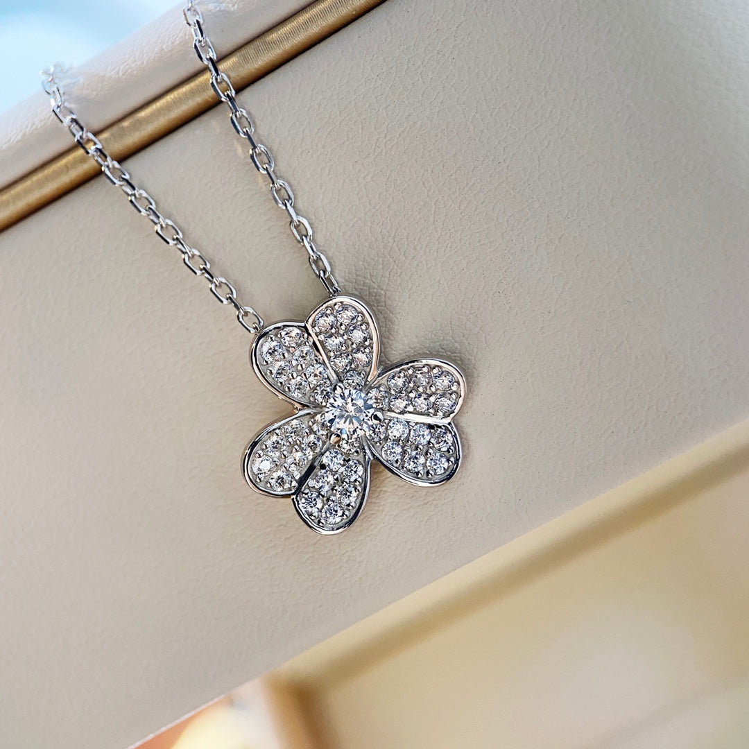 [Bloom]CLOVER DIAMOND NECKLACE SILVER