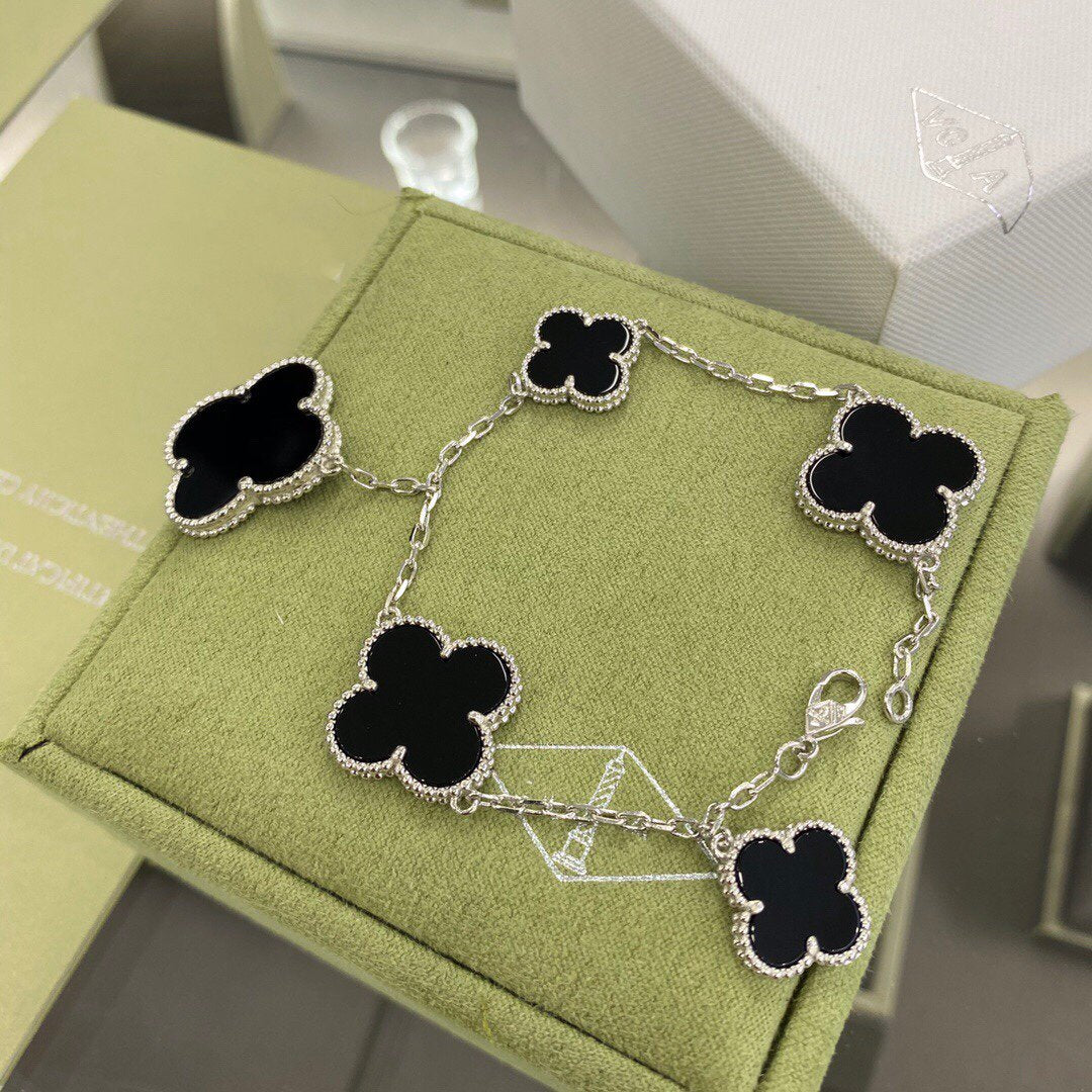 [Bloom]CLOVER 5 MOTIFS SIVLER ONYX BRACELET