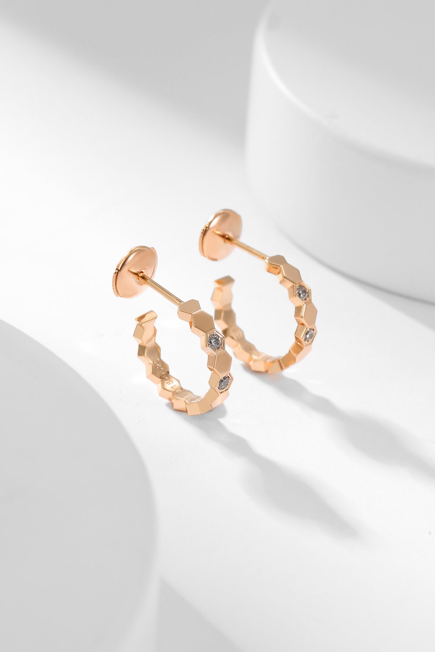 [Bloom]BEE LOVE DIAMOND HOOP EARRINGS