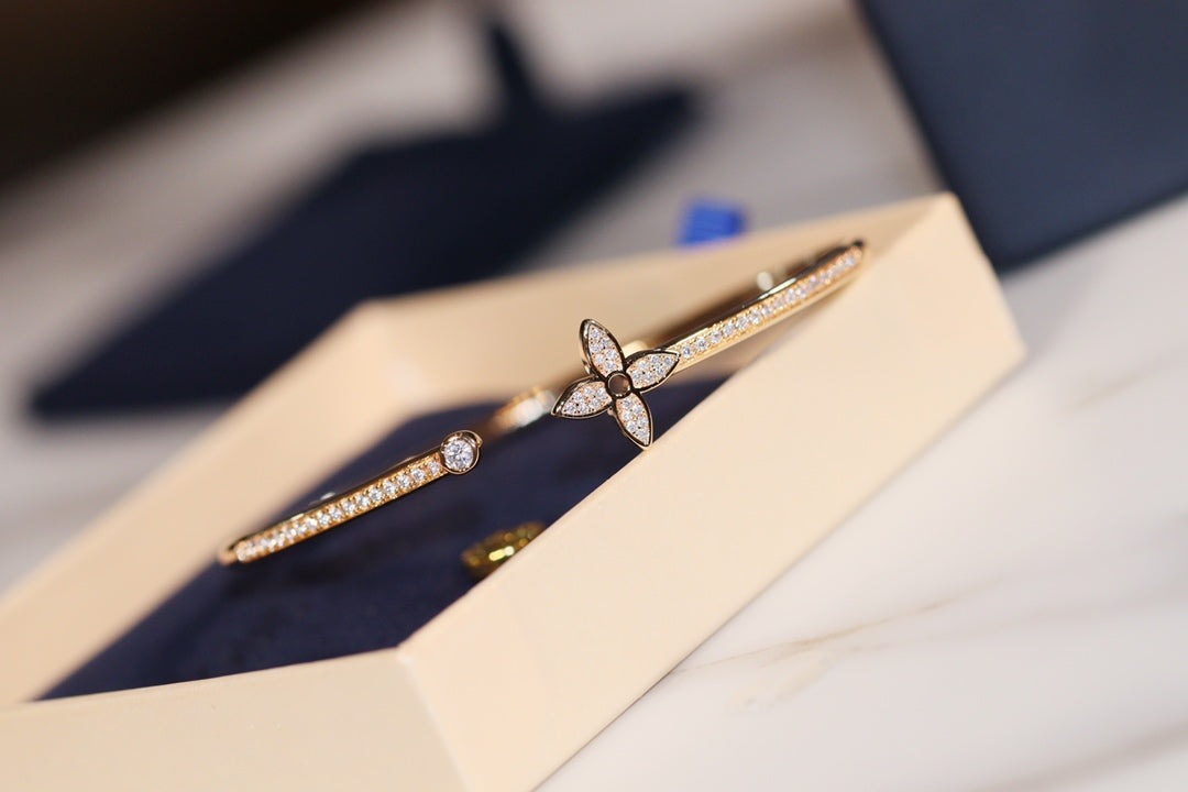 [Bloom]IDYLLE GOLD OPEN BRACELET DIAMOND PAVED