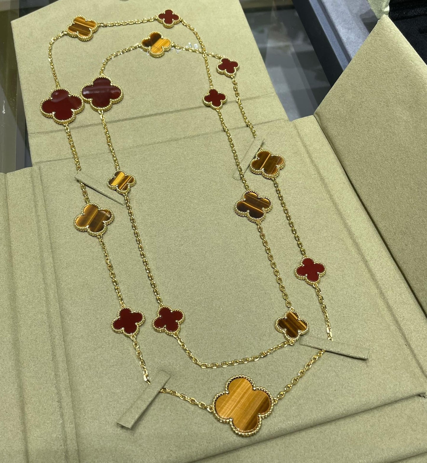 [Bloom]CLOVER 16 MOTIF CARNELIAN TIGER EYE ROSE GOLD NECKLACE