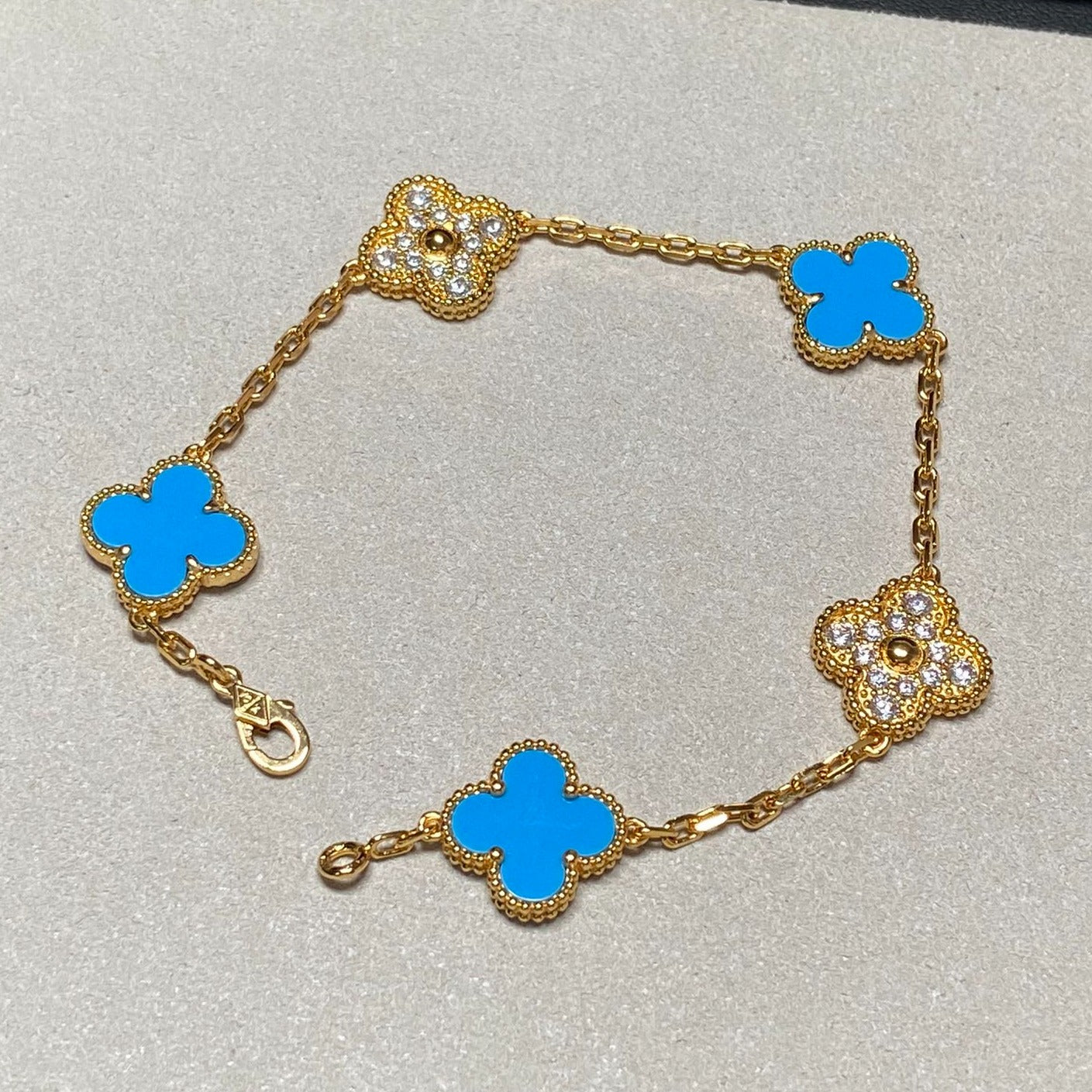 [Bloom]CLOVER 5 MOTIF BLUE CHALCEDONY DIAMOND GOLD BRACELET