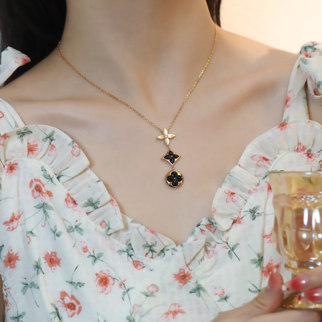 [Bloom]STAR AND SUN ONYX PINK GOLD NECKLACE