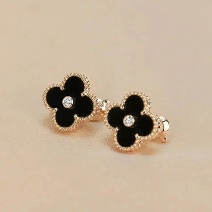 [Bloom]CLOVER MEDIUM 1 MOTIFS ONYX DIAMOND EARRINGS