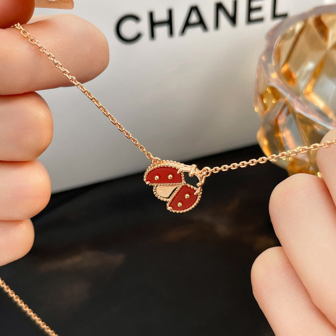 [Bloom]LUCKY  CARNELIANS LADYBUG NECKLACE