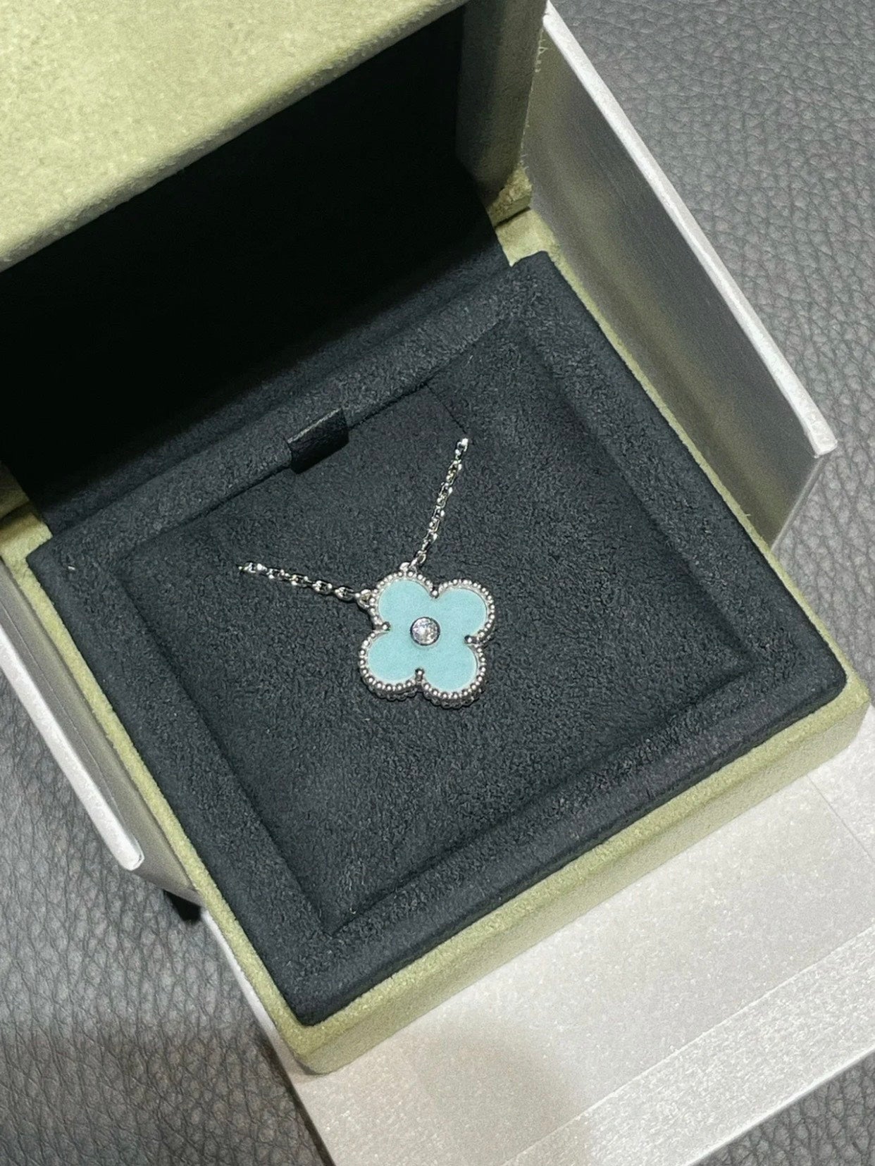 [Bloom]CLOVER 1 DIAMOND LIGHT BLUE SILVER NECKLACE